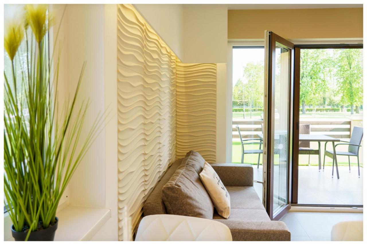 באלאטונקנשה Kenese Regatta Apartman מראה חיצוני תמונה